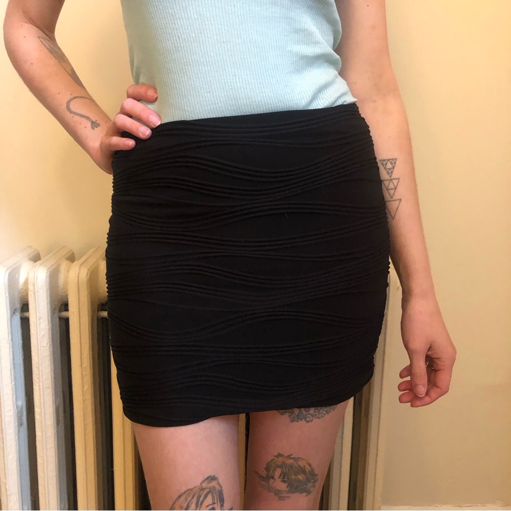 Y2K Vintage Textured Mini Skirt by Brat Star! Super soft & sexy bodycon skirt
